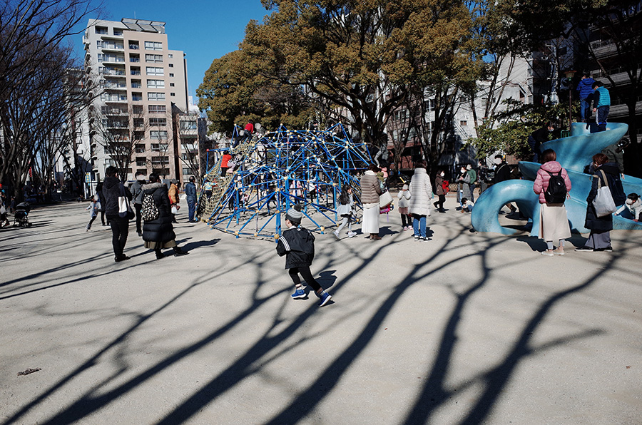 室內玩不夠？室外的公園遊樂設施繼續玩個夠