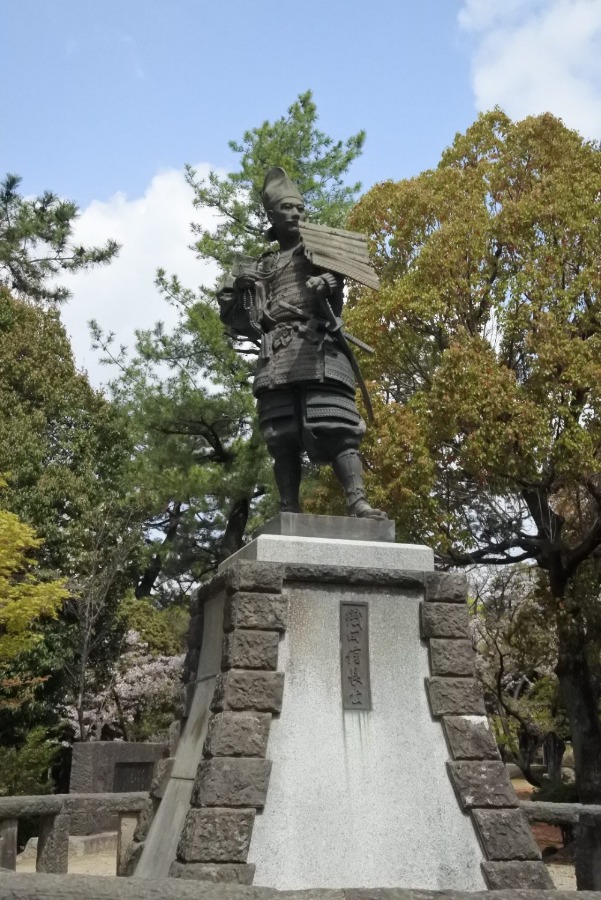 織田信長銅像