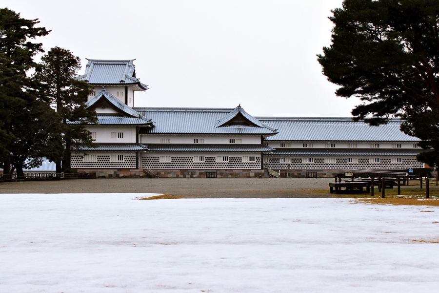 菱櫓和五十間長屋，裡面可以參觀到日本傳統的建築工法