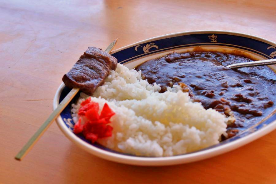 雖然很想點「雲海」烏龍，最終還是點了飛驒牛咖哩和飛驒牛串燒~無法抵擋飛驒牛的誘惑