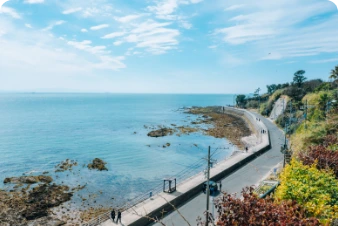 海沿いの遊歩道