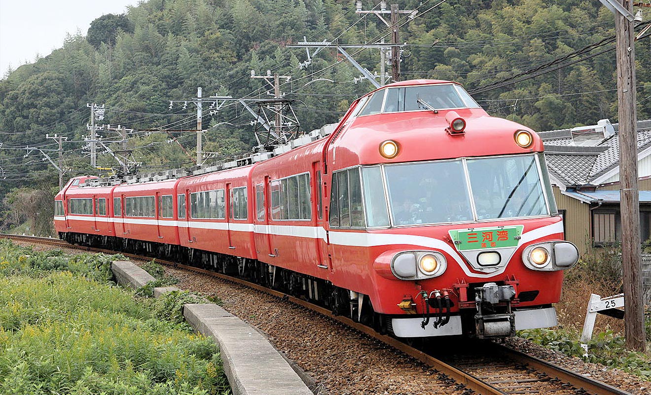 独特の上品 名称列車」が7000系パノラマカー「白帯車」で復活運転 その2 趣味、実用