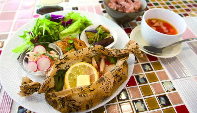 SWAN TILE café