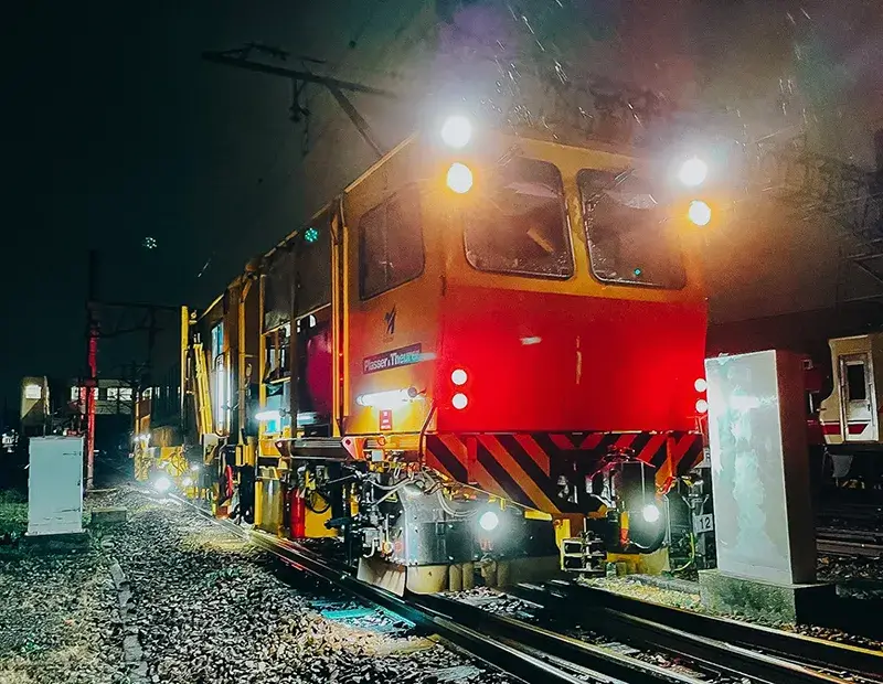 レールの歪みと向き合う