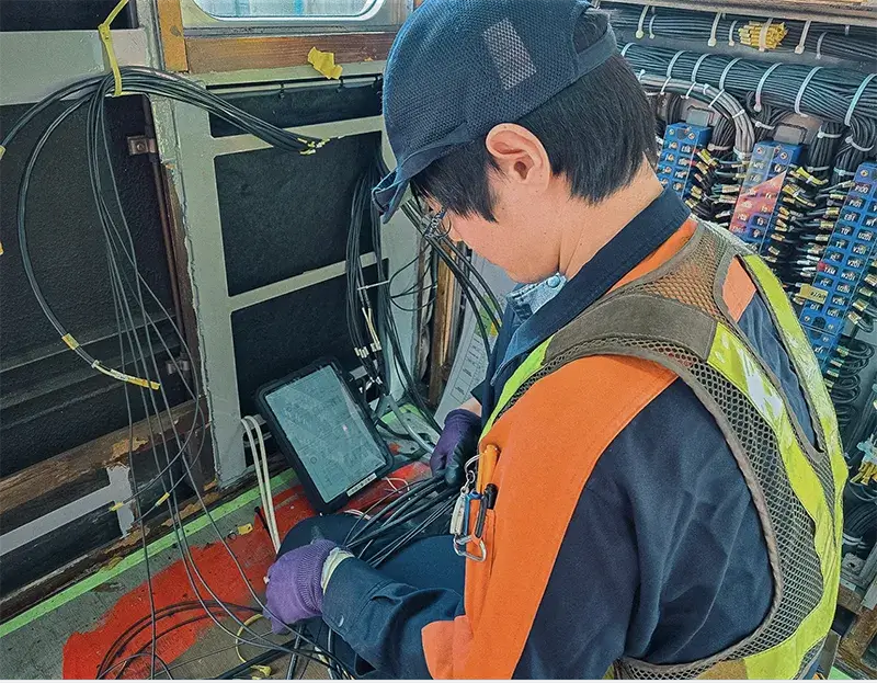 車両を診る・造る